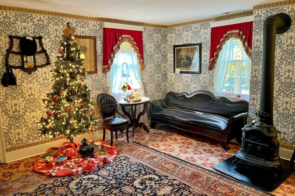 Inside the Hanby House for the holidays