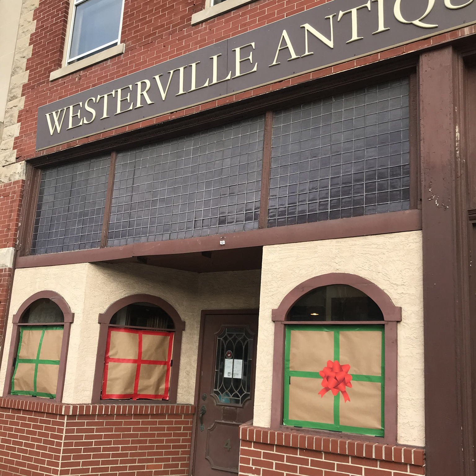 Sip and Stroll Holiday shopping Westerville